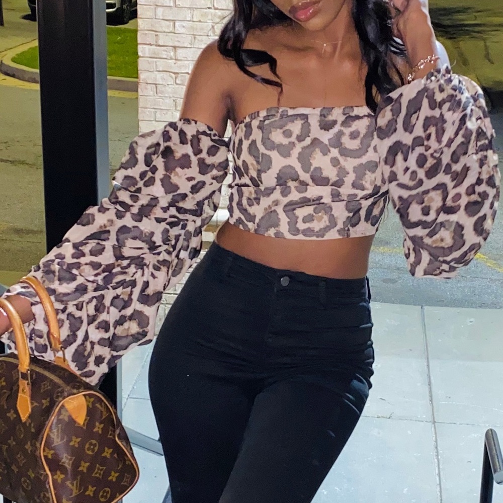 Ruched Sleeve Crop Top